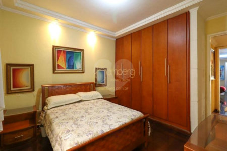 Casa à venda com 4 quartos, sendo 2 suítes, em Jardim Trussardi, São Paulo, SP