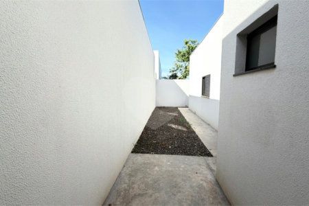 Casa à venda com 3 quartos, sendo 1 suíte, em Ipê, Três Lagoas, MS