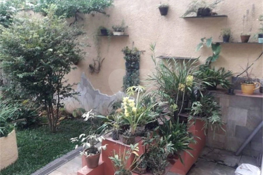 Sobrado à venda com 6 quartos, sendo 2 suítes, em Horto Florestal, São Paulo, SP