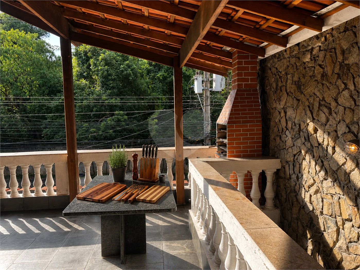 Casa à venda com 3 quartos, sendo 1 suíte, em Guarapiranga, São Paulo, SP