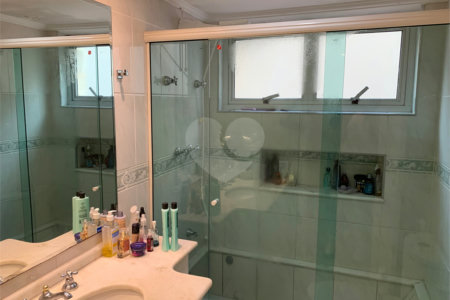 Apartamento à venda com 4 quartos, sendo 1 suíte, em Chácara Santo Antônio, São Paulo, SP