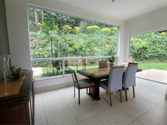Casa à venda com 5 suítes no condomínio Associação Reserva das Hortênsias, Mairiporã - SP