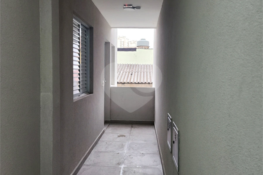 Casa à venda com 2 quartos, sendo 1 suíte, no condomínio Residencial Sanches, São Paulo - SP