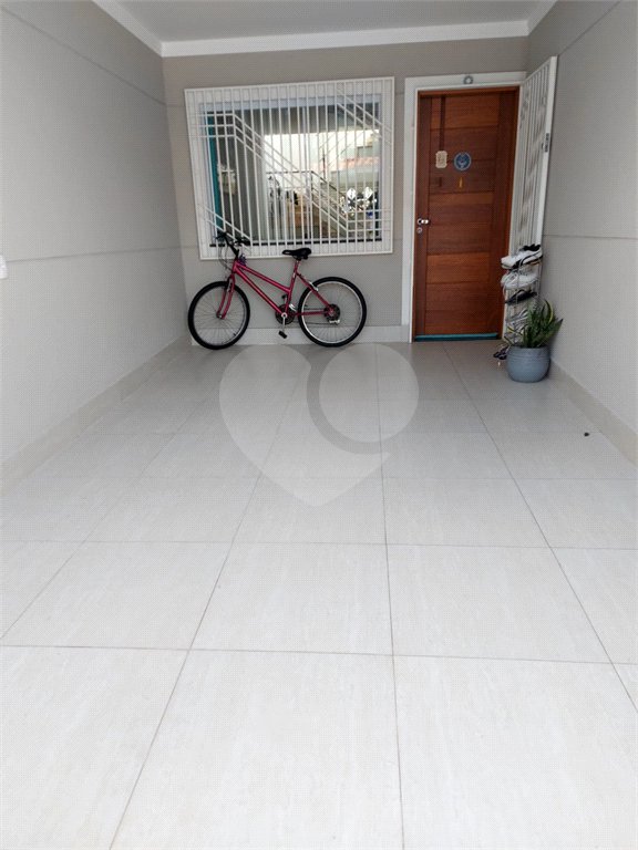 Casa à venda com 3 suítes no condomínio Residencial Gaya, São Paulo - SP