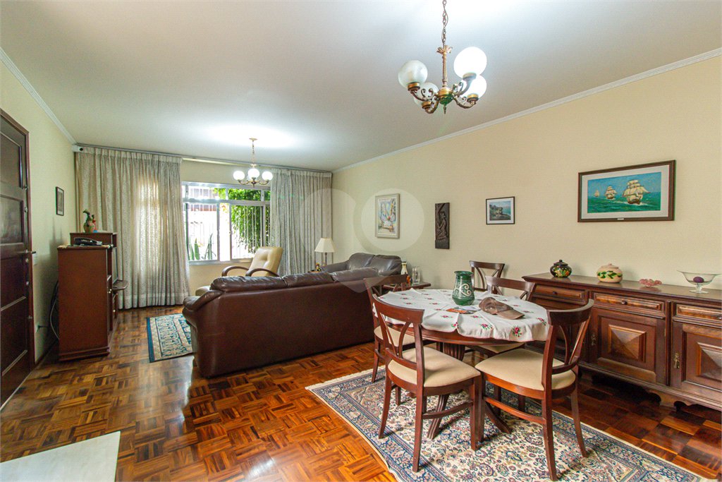 Casa à venda com 3 quartos, sendo 1 suíte, em Chácara Santo Antônio, São Paulo, SP