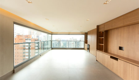 Apartamento à venda ou para alugar com 3 suítes em Moema, São Paulo, SP
