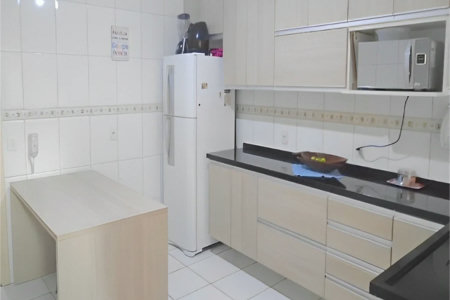 Sobrado Impecável em Condomínio Fechado com 170m2