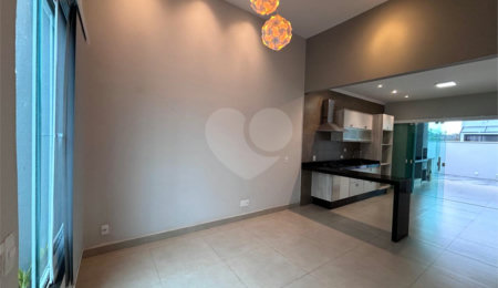 Casa à venda com 2 quartos, sendo 1 suíte,  no condomínio Terras de São Francisco, Sorocaba - SP