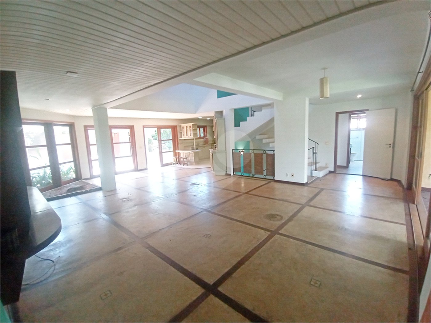 Casa à venda com 3 quartos, sendo 1 suíte,  no condomínio Estância Marambaia, Vinhedo - SP
