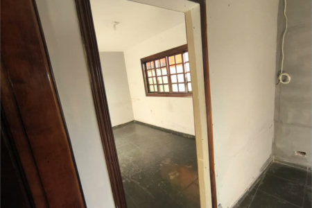 Casa à venda com 3 quartos em Jardim das Esmeraldas, São Paulo, SP
