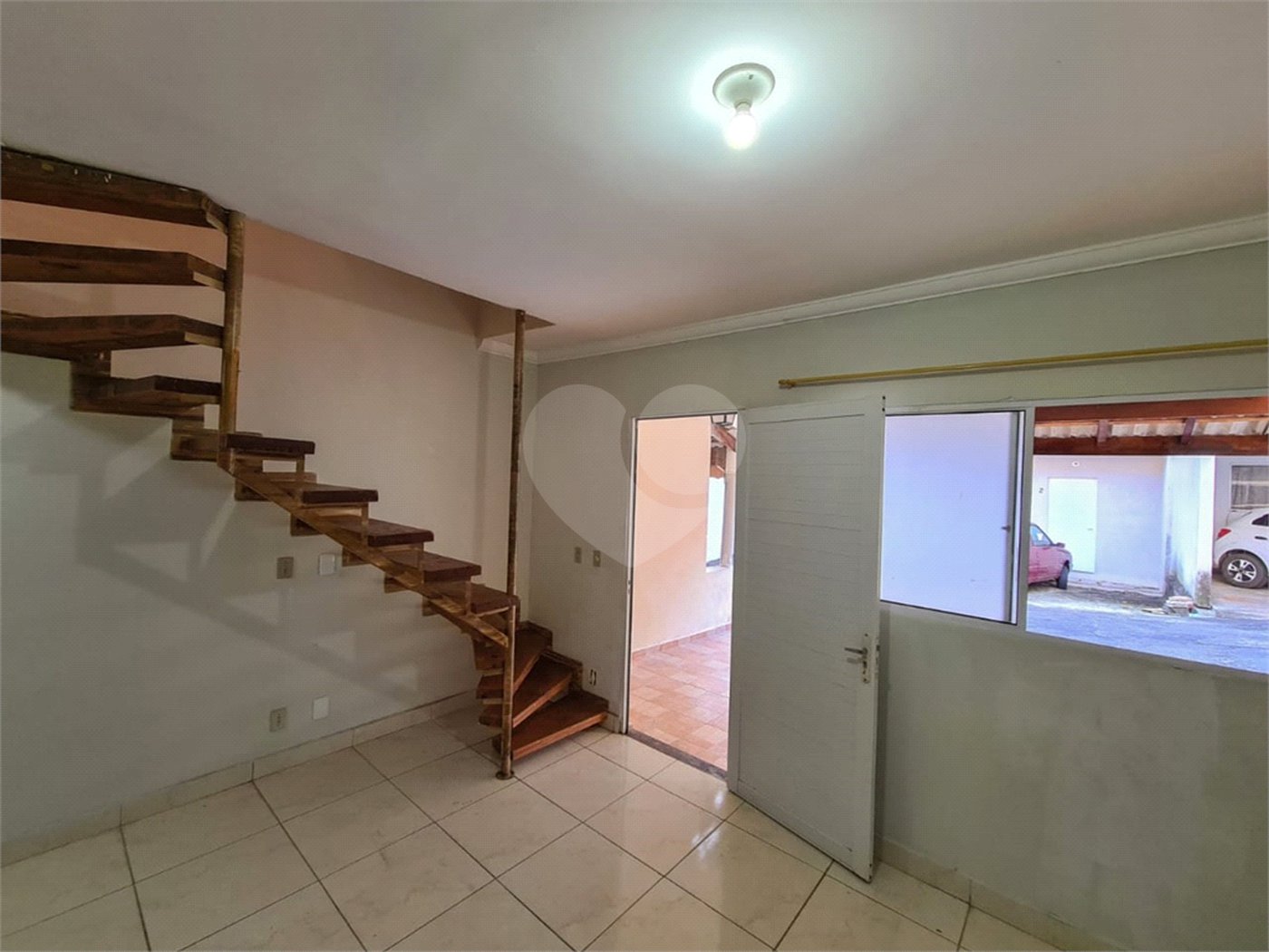 Sobrado à venda com 2 quartos no Centro, Pinhalzinho, SP