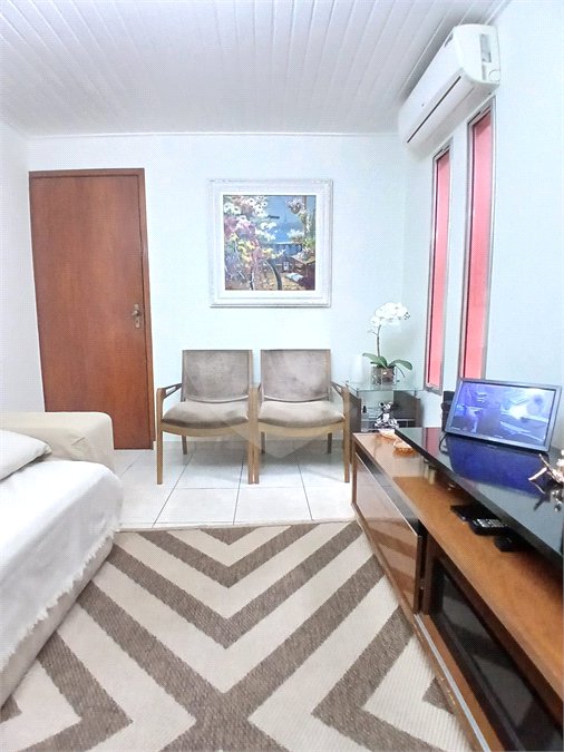 Casa à venda com 3 quartos, sendo 1 suíte, em Vila Rica, São Paulo, SP