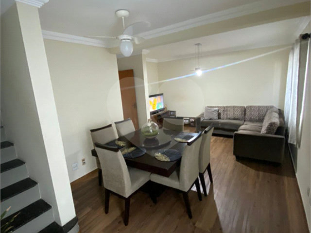 Casa à venda com 3 quartos, sendo 1 suíte,  no condomínio Regina, São Paulo - SP