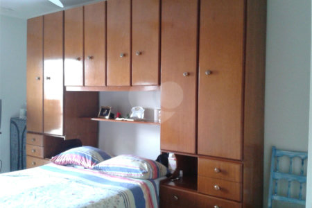 Sobrado à venda com 3 quartos em Vila Dona Augusta, São Paulo, SP
