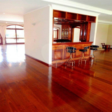 Sobrado à venda com 6 suítes em Jardim Cordeiro, São Paulo, SP