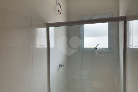 Casa à venda com 2 suítes no condomínio Residencial Napoles, São Paulo - SP