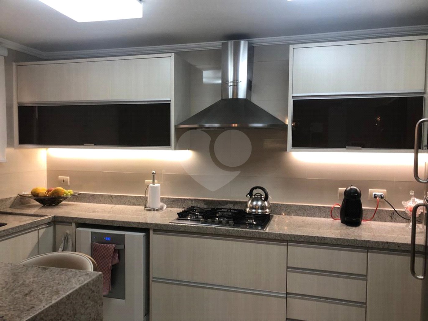 Sobrado à venda com 3 quartos, sendo 2 suítes,  em Vila Nivi, São Paulo, SP