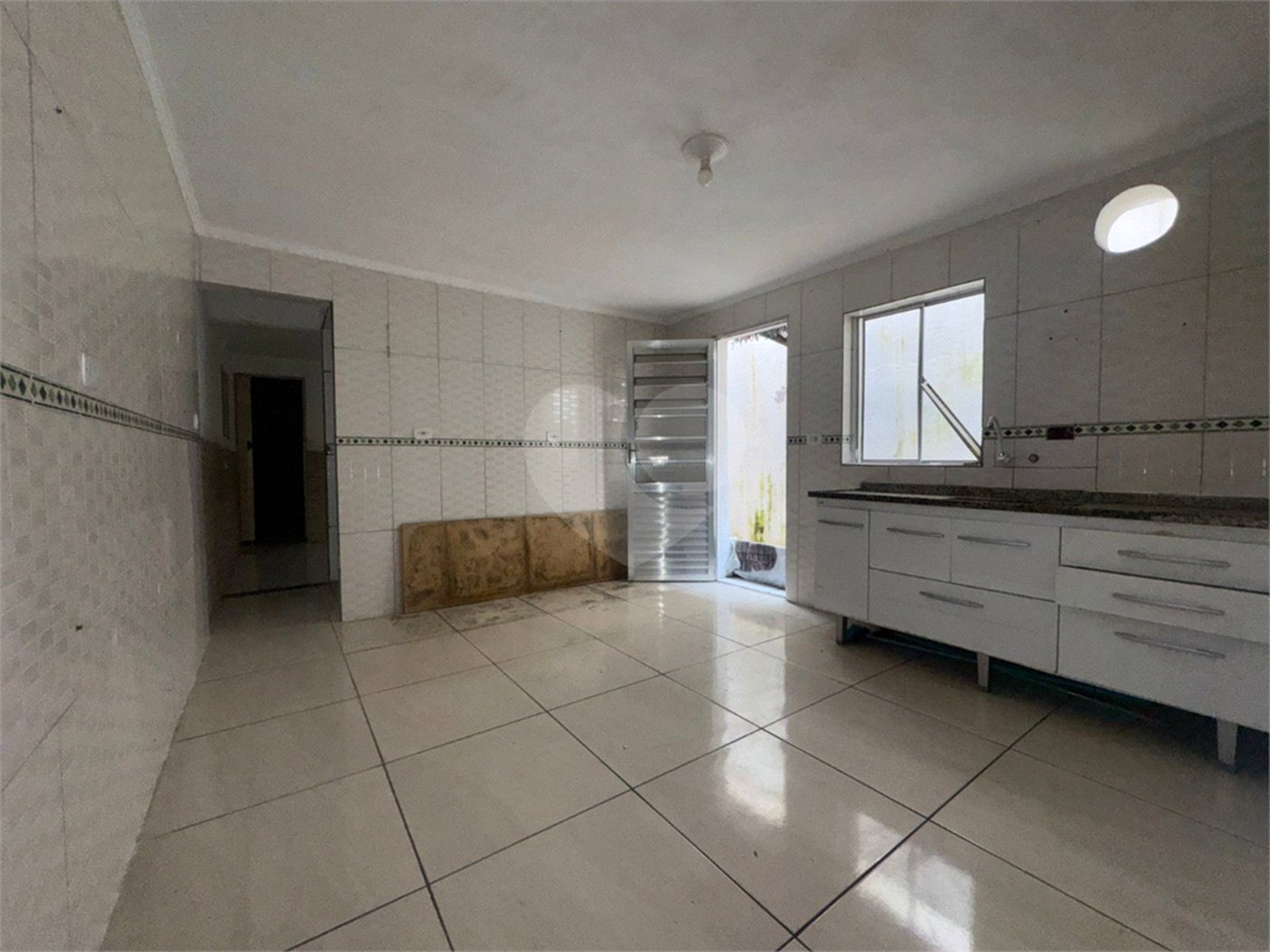 Sobrado à venda com 2 quartos em Vila Antonieta, São Paulo, SP