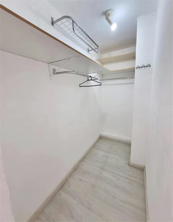 Sobrado à venda com 3 quartos, sendo 2 suítes,  em Jardim Ester Yolanda, São Paulo, SP