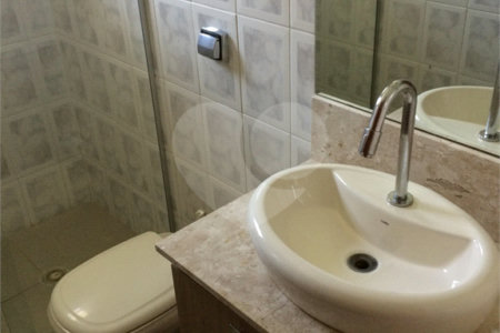 Sobrado à venda com 2 quartos, sendo 1 suíte, em Lar São Paulo, São Paulo, SP