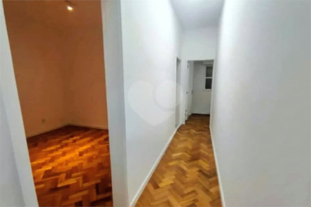 Apartamento à venda com 3 quartos, sendo 1 suíte,  em Copacabana, Rio de Janeiro, RJ