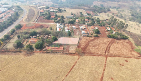 Terreno à venda no Centro, Cravinhos, SP