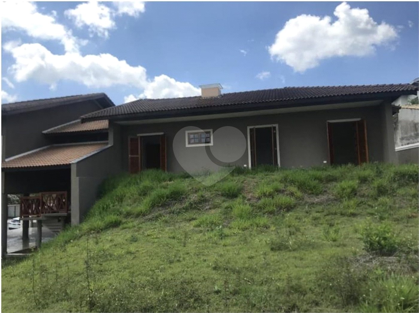 Casa à venda com 4 suítes em Nova Gardênia, Atibaia, SP
