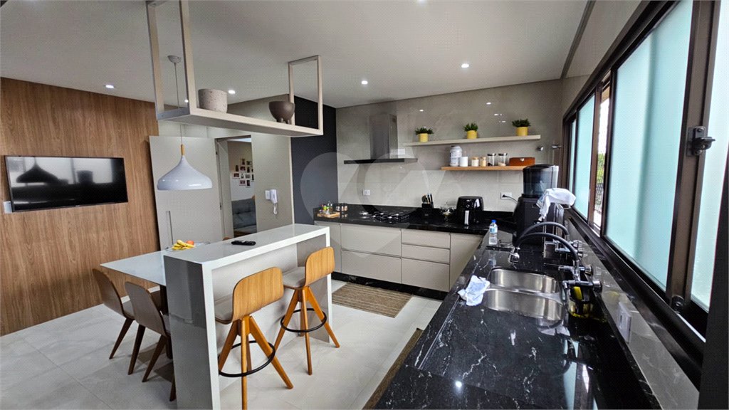 Apartamento à venda com 3 quartos, sendo 1 suíte,  no Centro, Suzano, SP