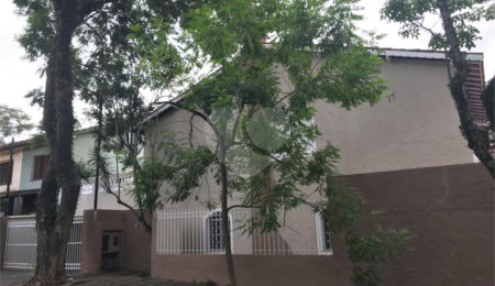Sobrado à venda com 4 quartos, sendo 1 suíte,  em Jardim Floresta, São Paulo, SP