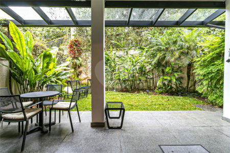 Casa à venda ou para alugar com 3 suítes no condomínio Palm Hill, São Paulo - SP