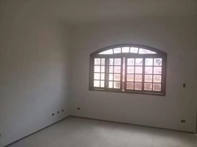 Sobrado à venda com 3 quartos, sendo 2 suítes,  em Jardim Monte Kemel, São Paulo, SP