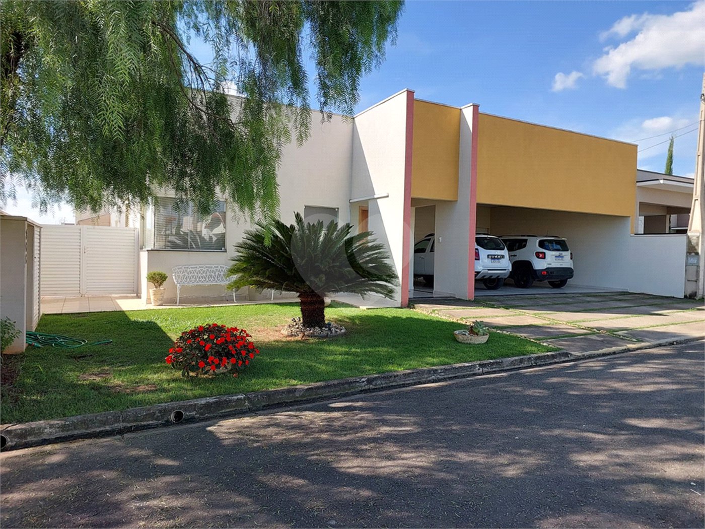 Casa à venda com 4 quartos, sendo 2 suítes, no condomínio Lagos D Icaraí, Salto - SP