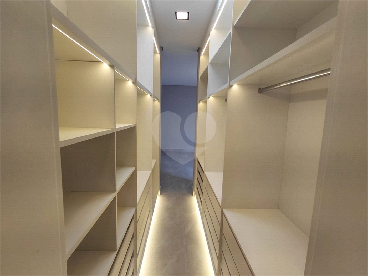 Casa à venda com 3 suítes no condomínio Residencial Milano, Indaiatuba - SP