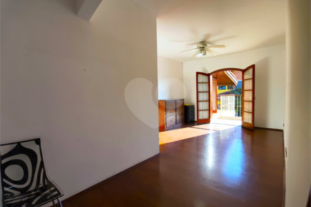 Casa à venda com 4 quartos, sendo 3 suítes,  no condomínio Village D'avignon, Sorocaba - SP