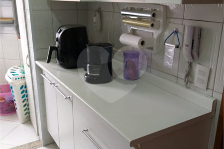 Apartamento à venda com 2 quartos em Vila Erna, São Paulo, SP