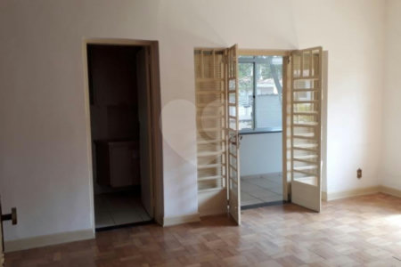 Sobrado à venda com 3 quartos, sendo 1 suíte, em Campo Belo, São Paulo, SP