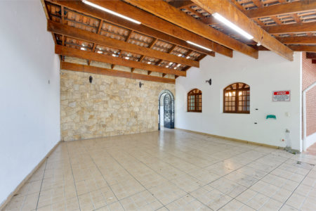 Casa Térrea à venda com 5 quartos, sendo 2 suítes, em Alto da Boa Vista, São Paulo, SP