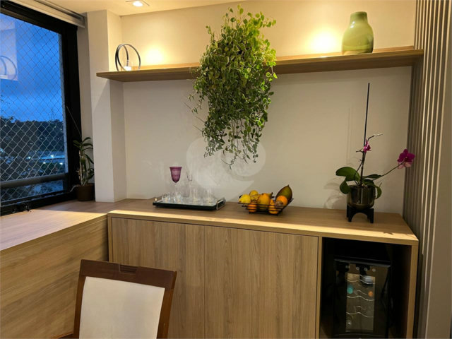 Apartamento à venda com 2 quartos, sendo 1 suíte,  em Santo Amaro, São Paulo, SP