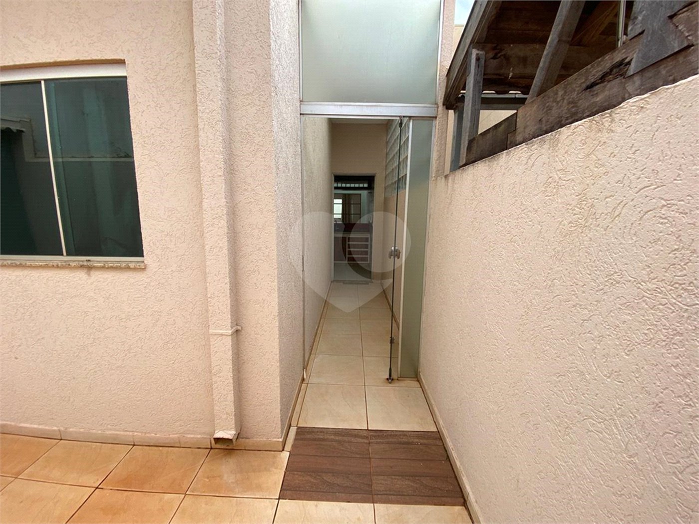 Casa à venda com 3 quartos, sendo 1 suíte,  em Jardim Jamaica, Ponta Porã, MS