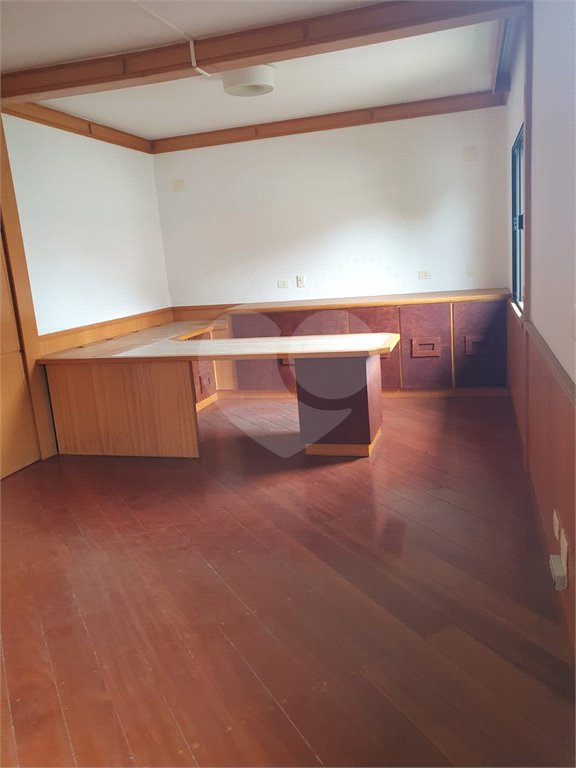 Casa à venda com 2 quartos, sendo 1 suíte,  no condomínio Flamboyant, São Paulo - SP