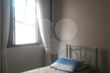 Casa à venda com 3 quartos, sendo 1 suíte,  em Vila Oliveira, Mogi das Cruzes, SP