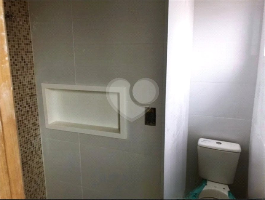 Casa à venda ou para alugar com 2 suítes no condomínio Residence Adelina, São Paulo - SP