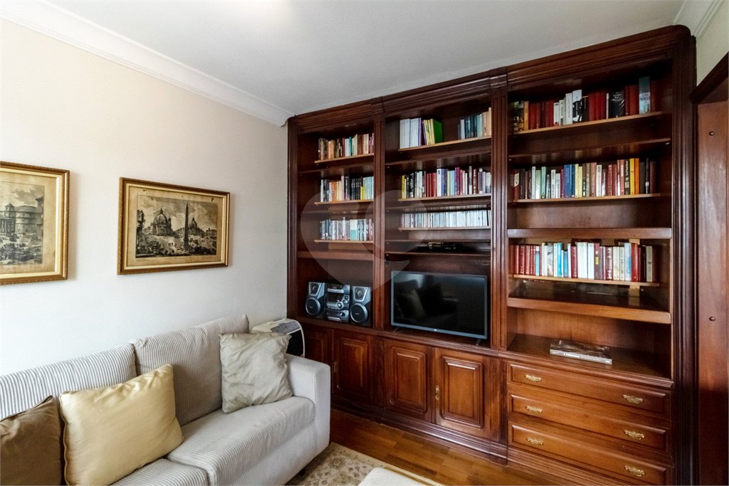 Apartamento à venda com 3 quartos, sendo 2 suítes, em Alto da Boa Vista, São Paulo, SP