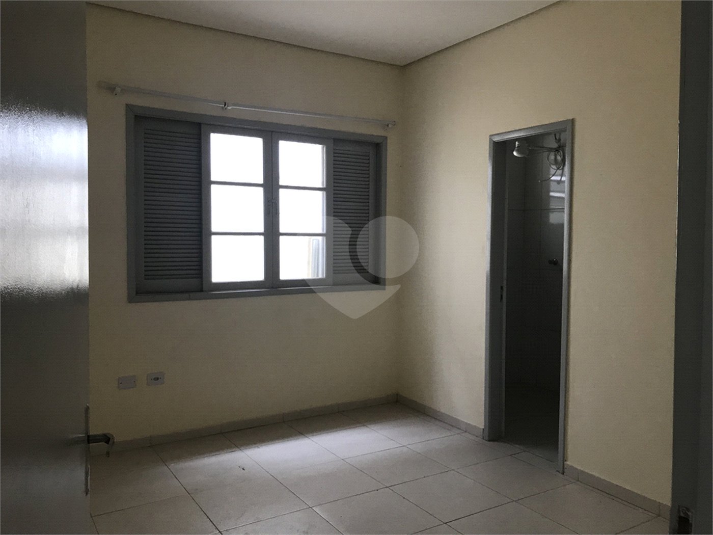 Casa à venda com 4 quartos, sendo 1 suíte, em Santana, São Paulo, SP