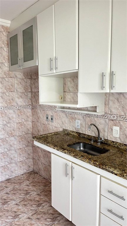Apartamento à venda com 3 quartos em Cidade Líder, São Paulo, SP