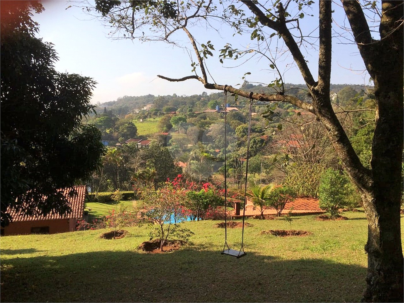 Casa em condomínio à venda ou para alugar com 4 quartos, sendo 2 suítes, em Caixa D´água, Vinhedo, SP