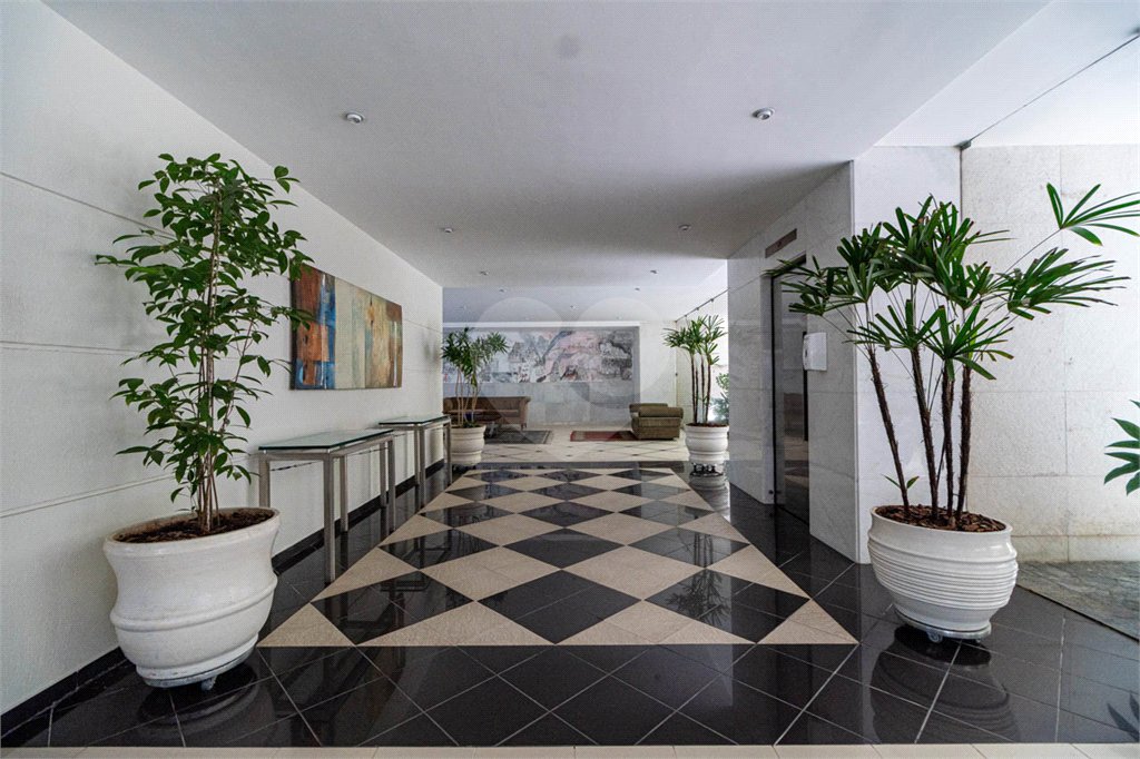 Apartamento à venda ou para alugar com 4 quartos, sendo 1 suíte,  em Jardim América, São Paulo, SP
