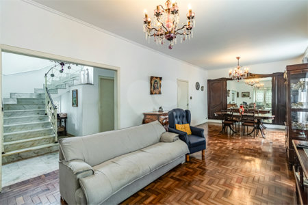 Casa à venda com 3 quartos, sendo 1 suíte, em Jardim Paulista, São Paulo, SP