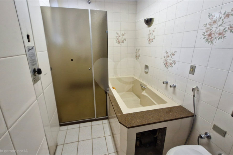 Sobrado à venda com 4 quartos, sendo 1 suíte, em Tremembé, São Paulo, SP