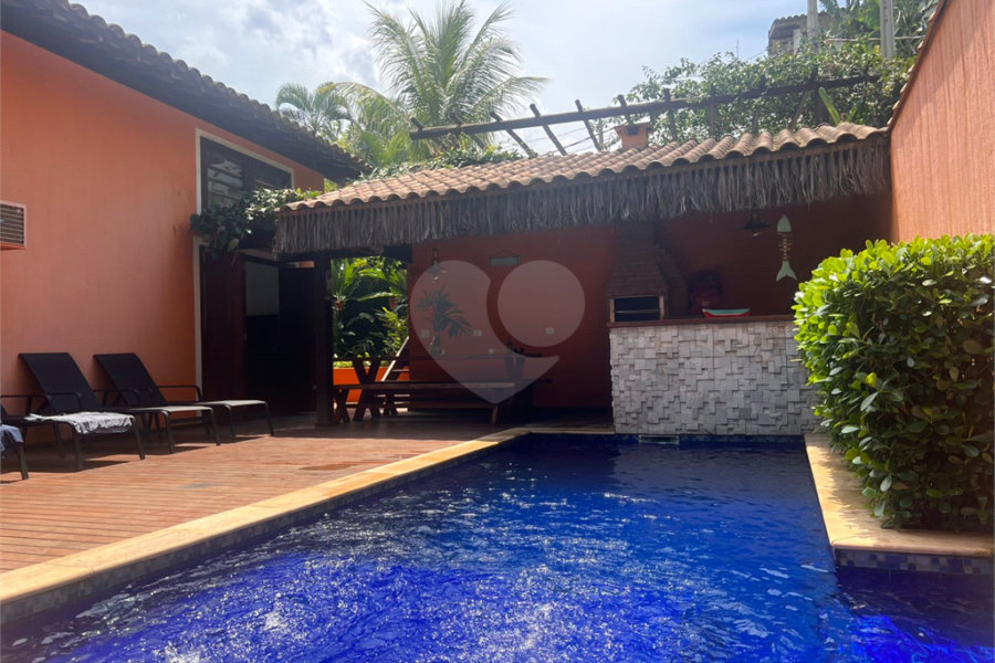Casa à venda com 4 quartos, sendo 2 suítes,  em Barra Velha, Ilhabela, SP